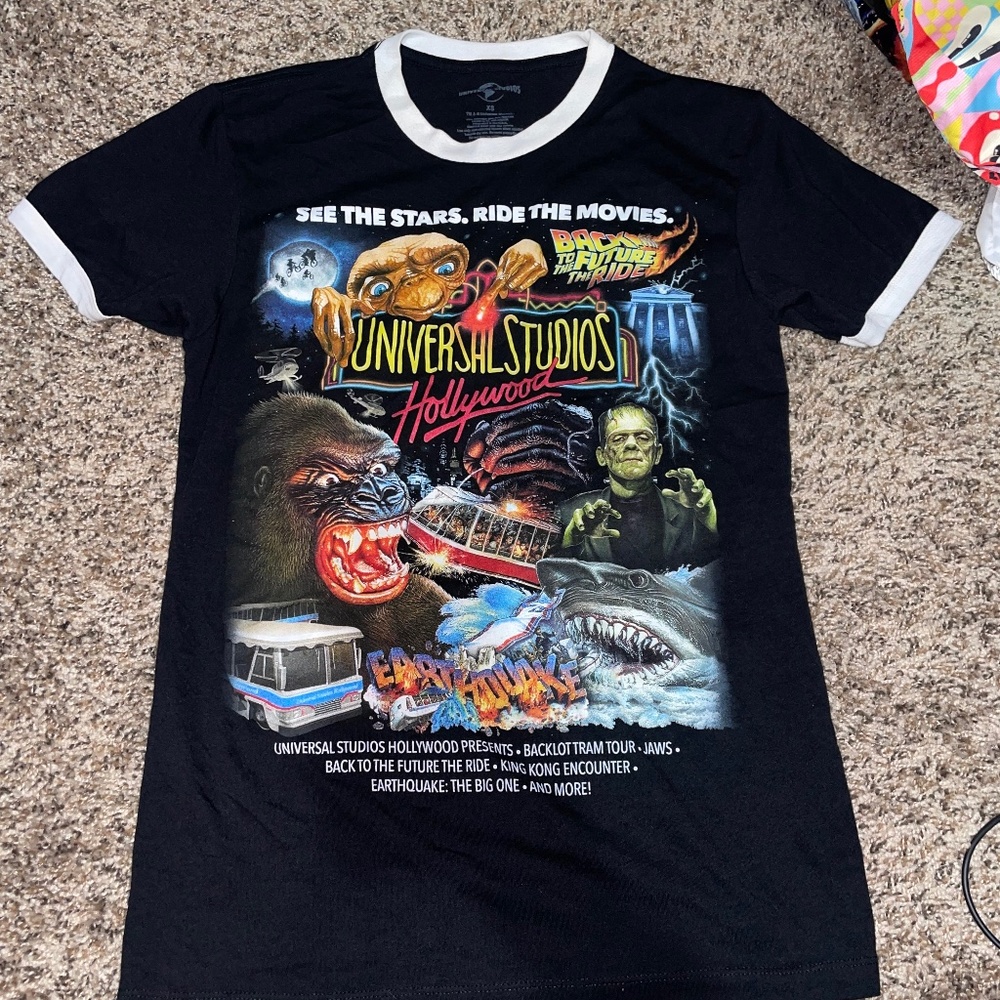 Universal studios original T-shirt, King Kong ,ET , jaws - Picture 1 of 3